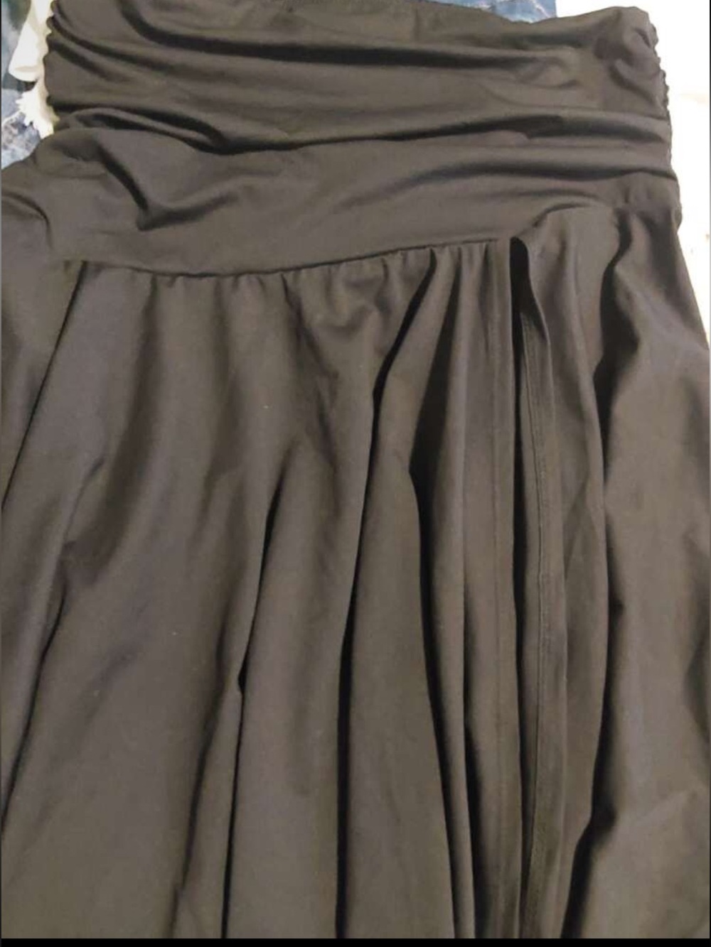 Black High-Slit Handkerchief Hem Skirt - Women - Picture 4 of 4